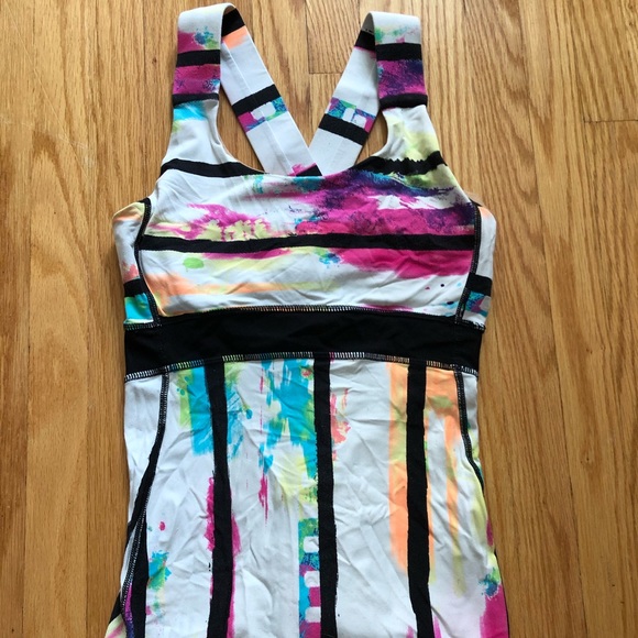 Lululemon - Picture 8 of 16